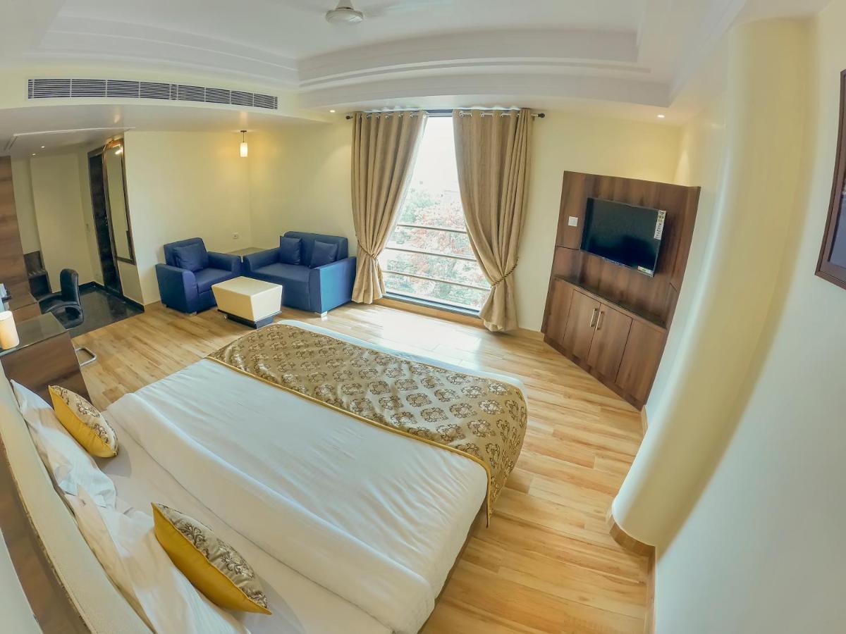 Hotel Hira Inn-10Mins From Railway Station & Bus Station Prayagraj Ngoại thất bức ảnh