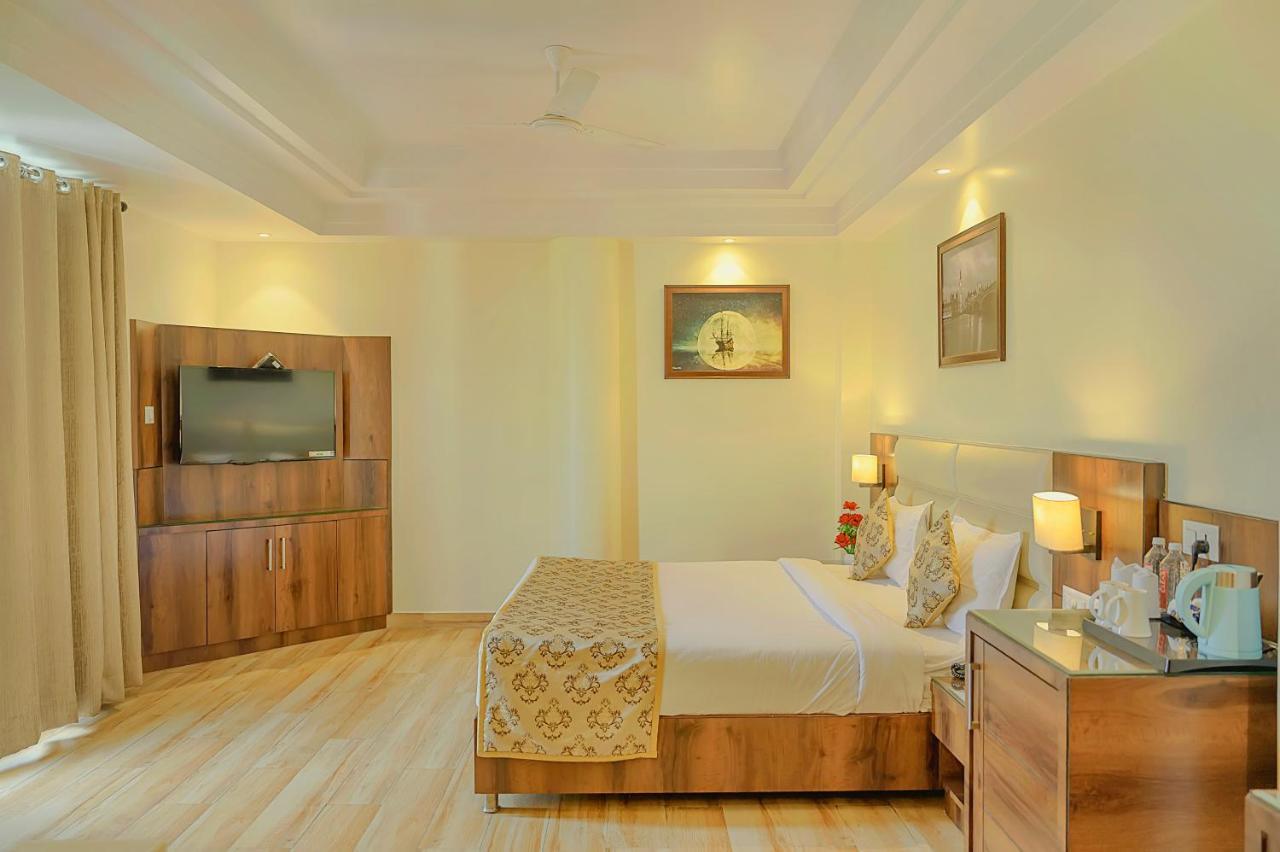 Hotel Hira Inn-10Mins From Railway Station & Bus Station Prayagraj Ngoại thất bức ảnh